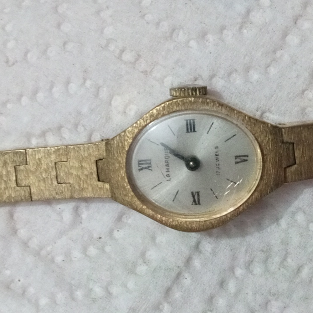 La marque  mechanical  wind up watch. 17 jeweled rubies.